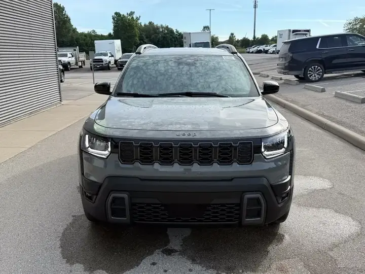 Jeep Cherokee 2026 photo 2