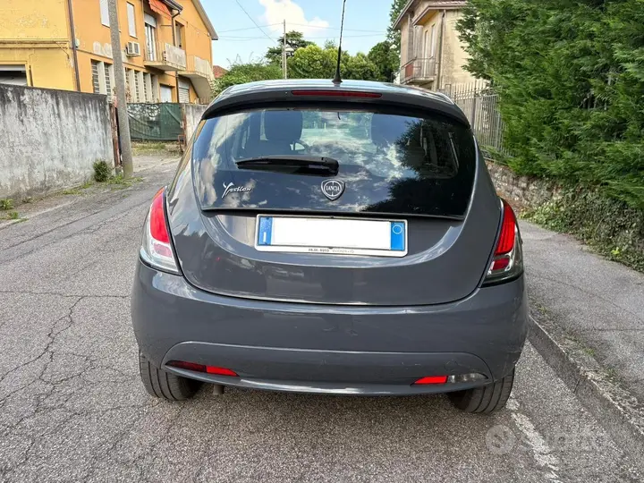 Lancia Ypsilon 2015 photo 3