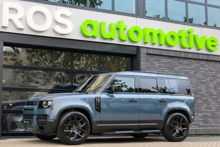 Land Rover Defender 2021 photo 3