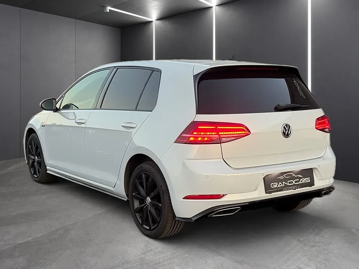 Volkswagen Golf 2018 photo 2