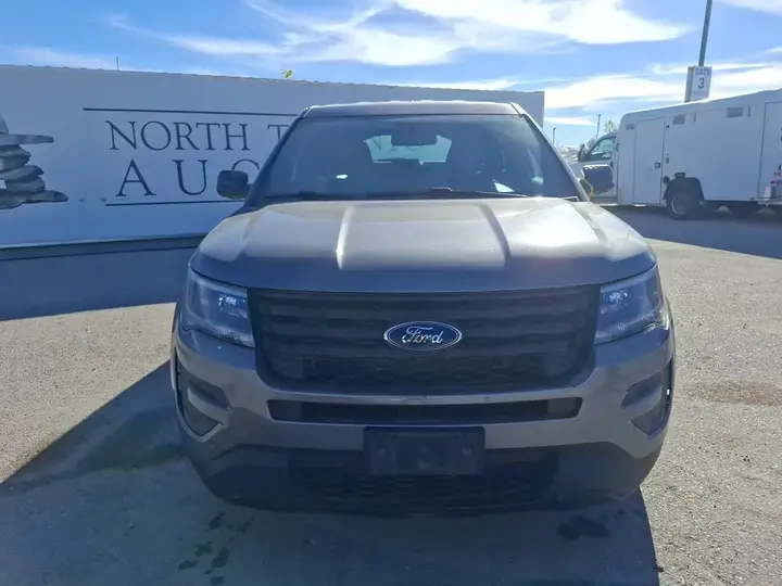 Ford Explorer 2019 photo 2
