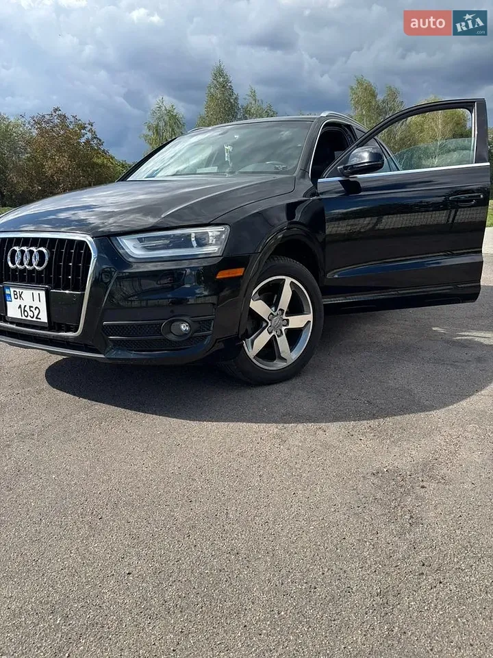 Audi Q3 2015 photo 2