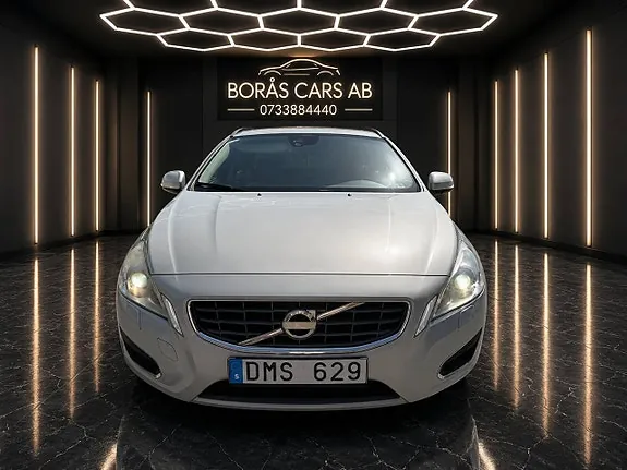 Volvo V60 2013 photo 2