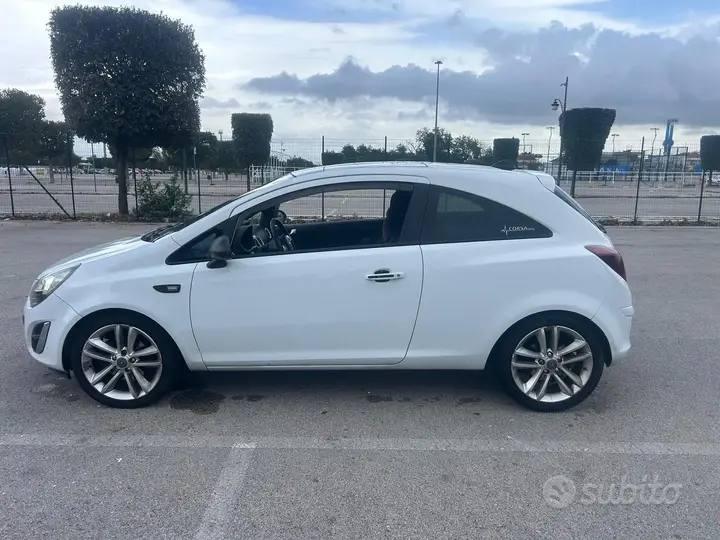 Opel Corsa 2012 photo 3