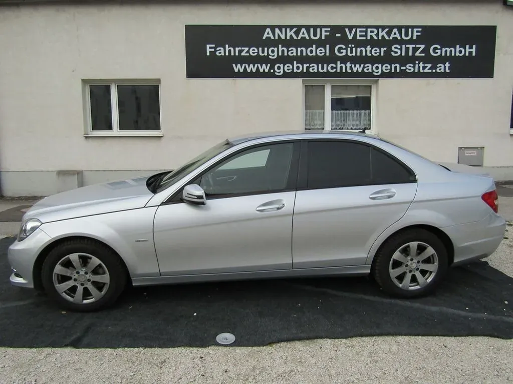 Mercedes-Benz C-Class 2011 photo 2