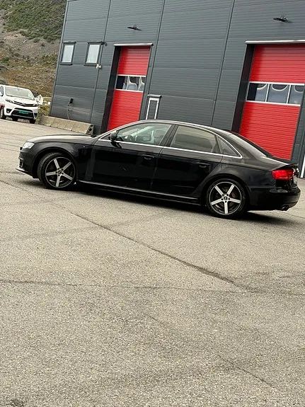 Audi A4 2009 photo 4