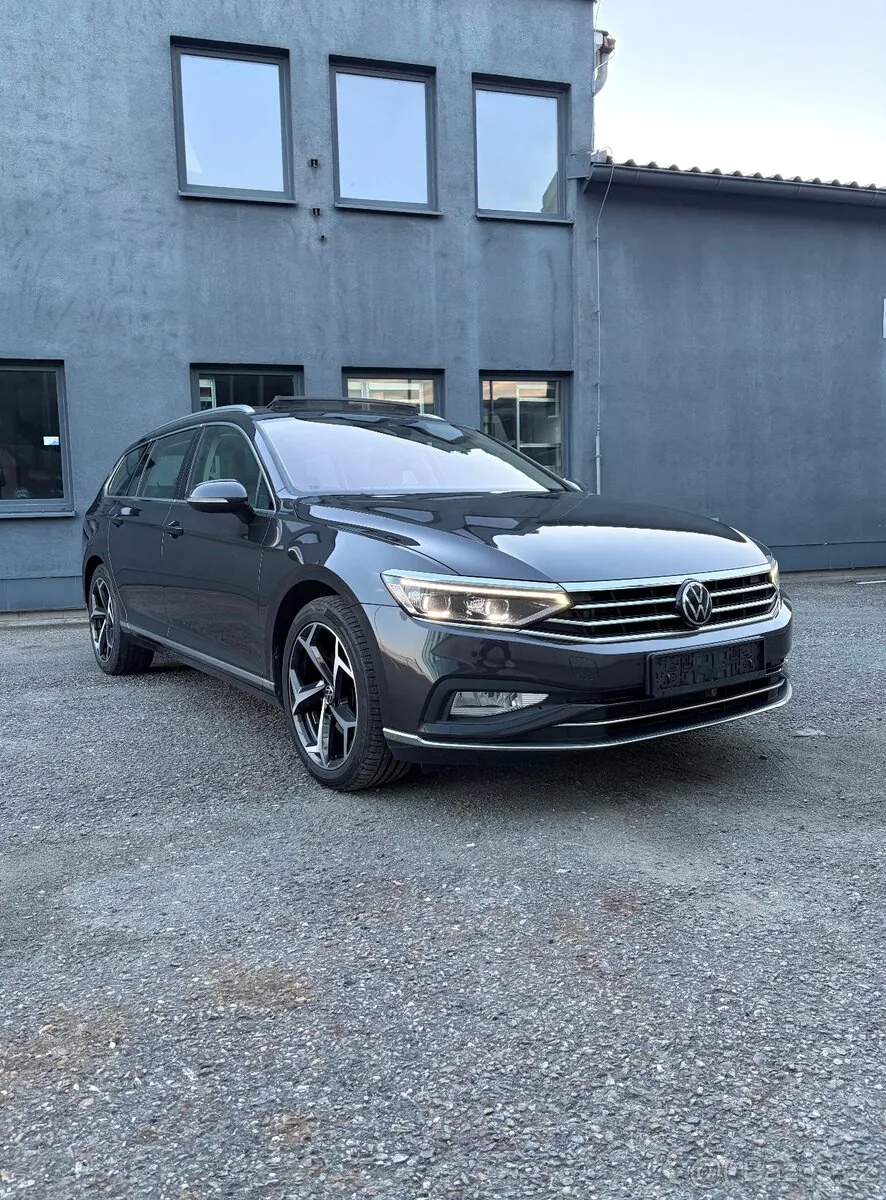 Volkswagen Passat 2022 photo 4