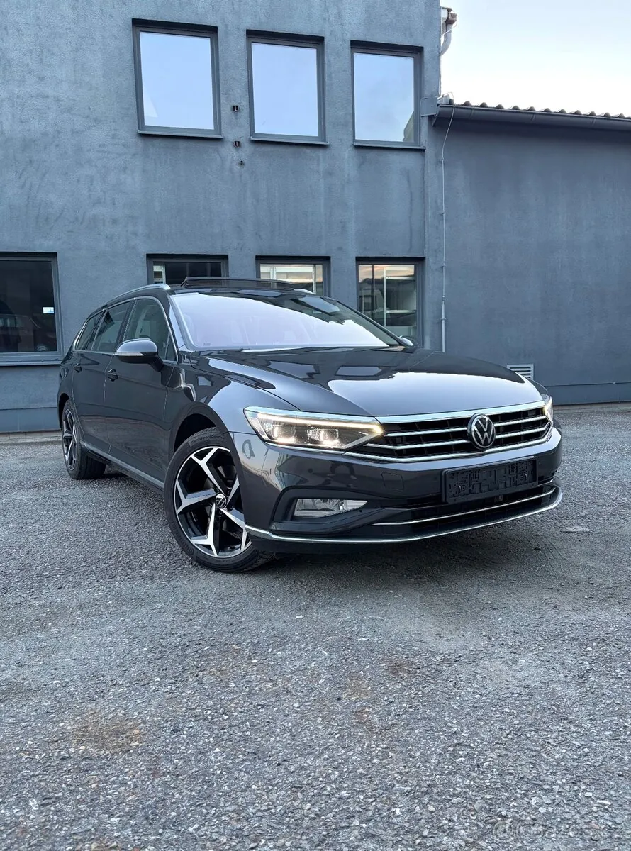 Volkswagen Passat 2022 photo 3