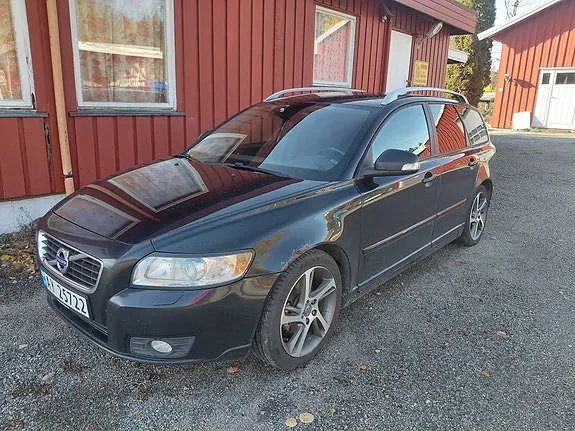 Volvo V50 2012 photo 2