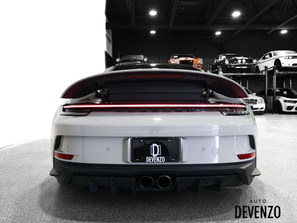 Porsche 911 2023 photo 4
