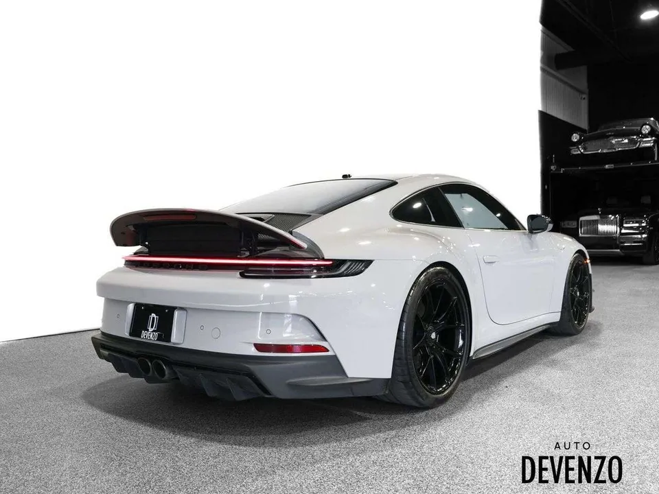 Porsche 911 2023 photo 3