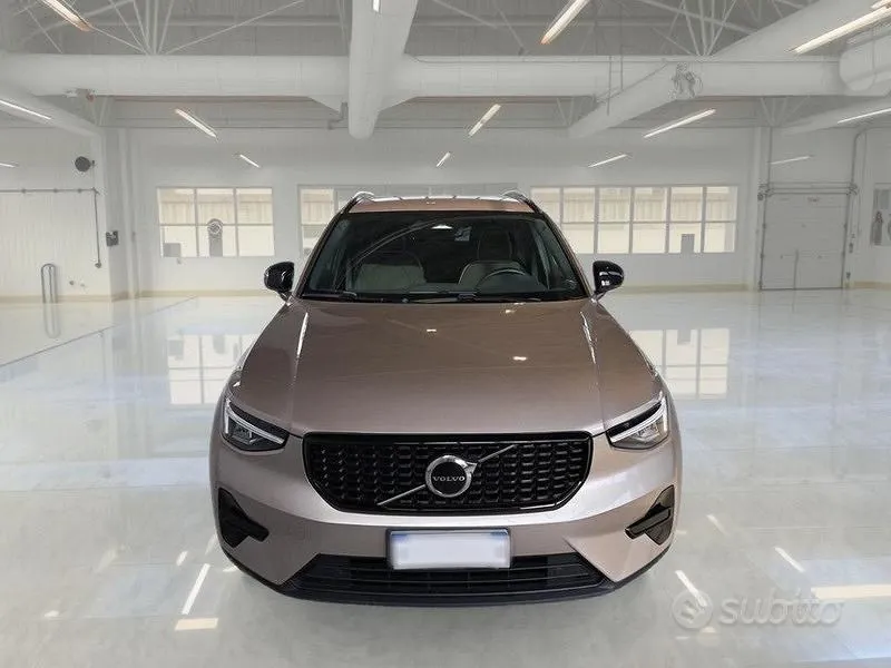 Volvo Xc40 2022 photo 2