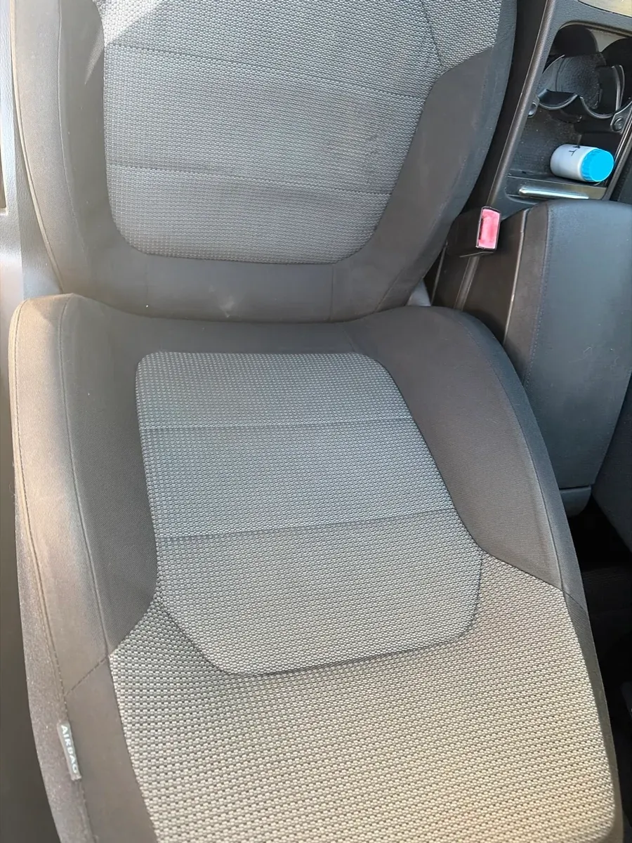 Volkswagen Passat 2013 photo 2