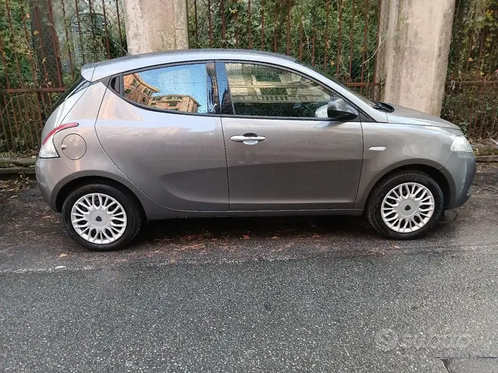 Lancia Ypsilon 2018 photo 3