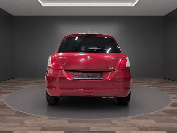 Suzuki Swift 2011 photo 4