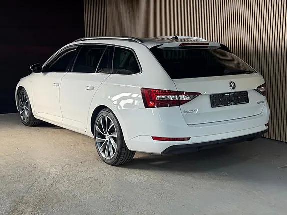Skoda Superb 2016 photo 5