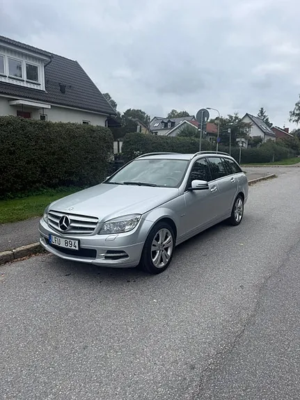 Mercedes-Benz C220