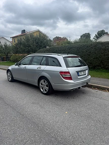 Mercedes-Benz C220 2011 photo 3