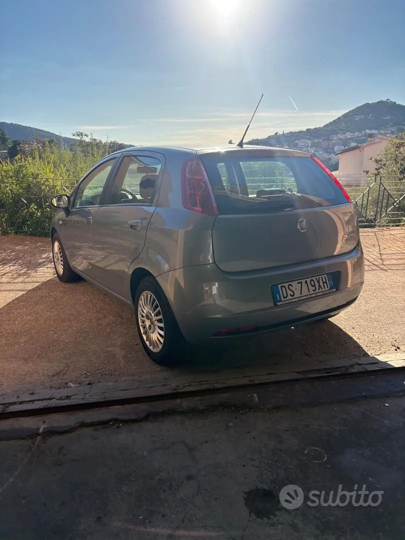 Fiat Grande Punto 2008 photo 3