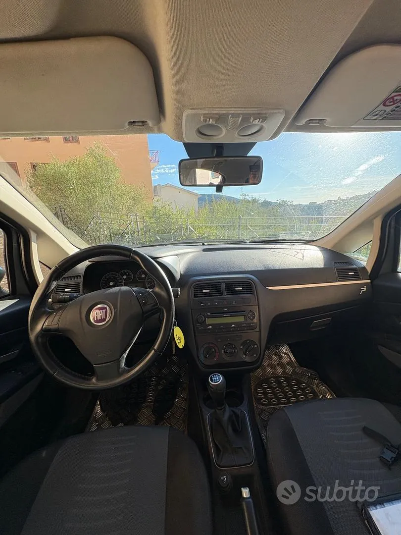 Fiat Grande Punto 2008 photo 4