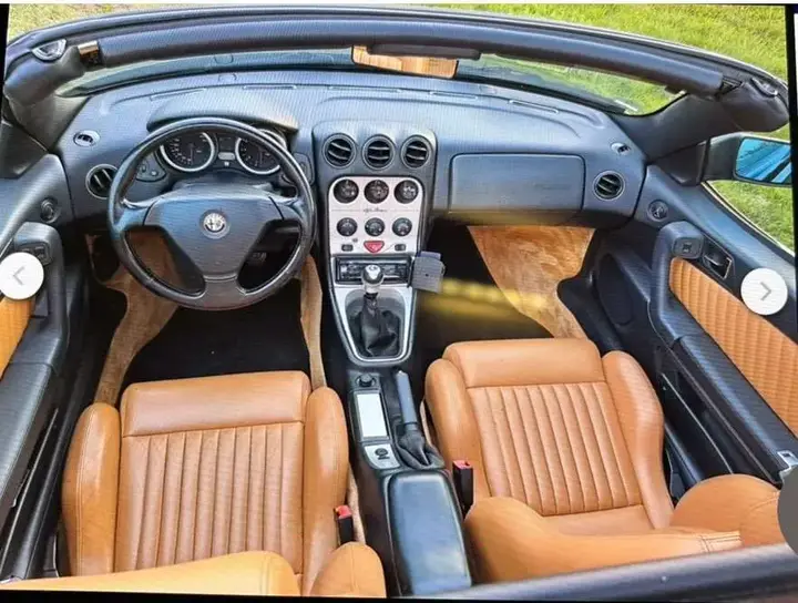 Alfa Romeo Spider 1999 photo 2