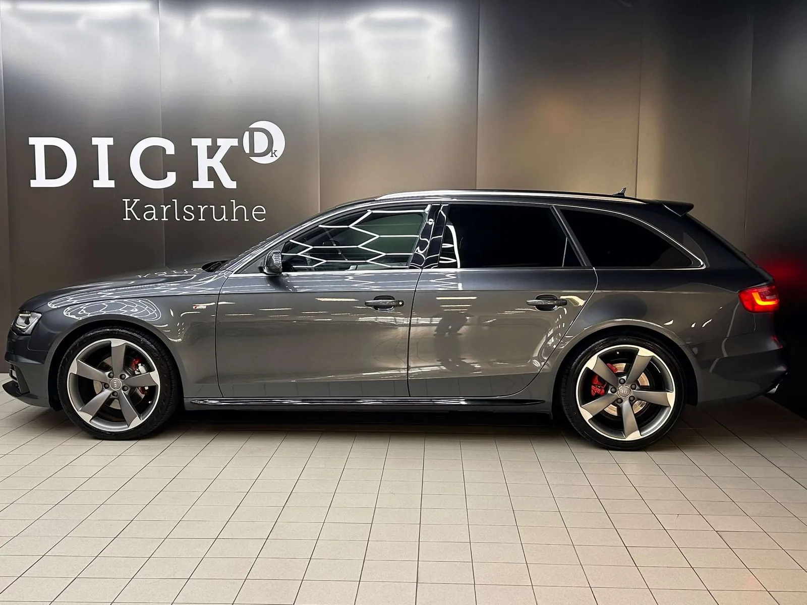 Audi A4 Avant 2015 photo 4