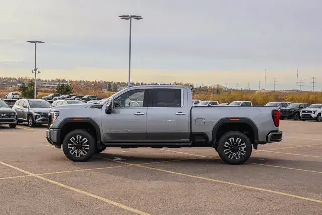 GMC Sierra 3500Hd 2026 photo 5