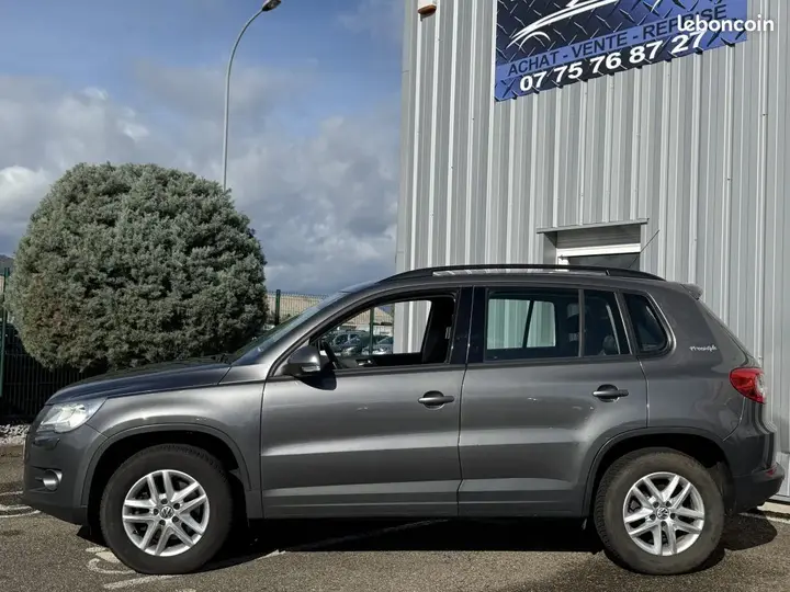Volkswagen Tiguan 2011 photo 2