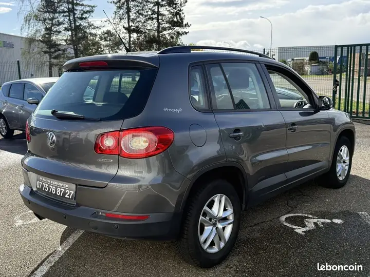 Volkswagen Tiguan 2011 photo 5