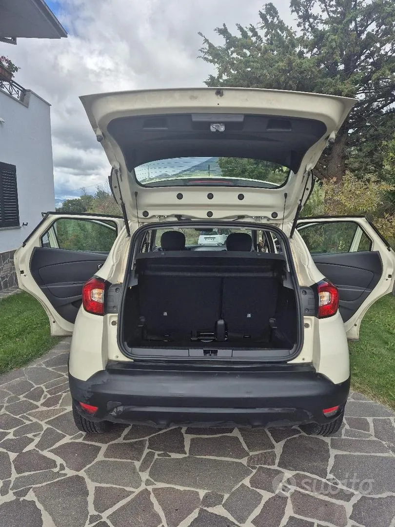 Renault Captur 2015 photo 2