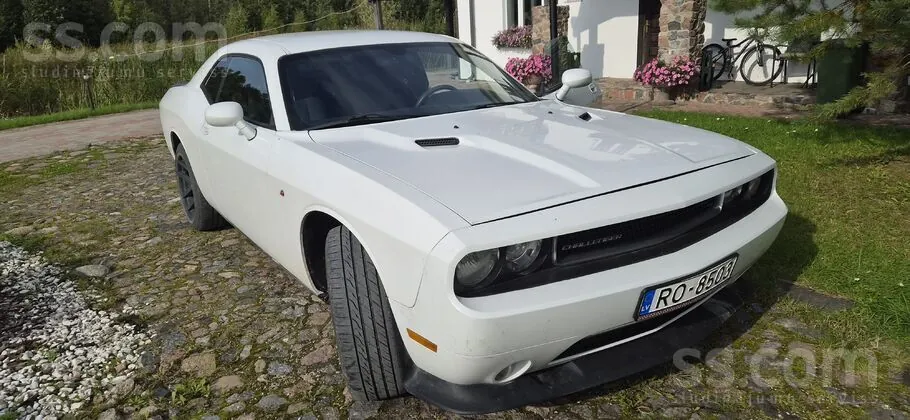 Dodge Challenger 2010 photo 3