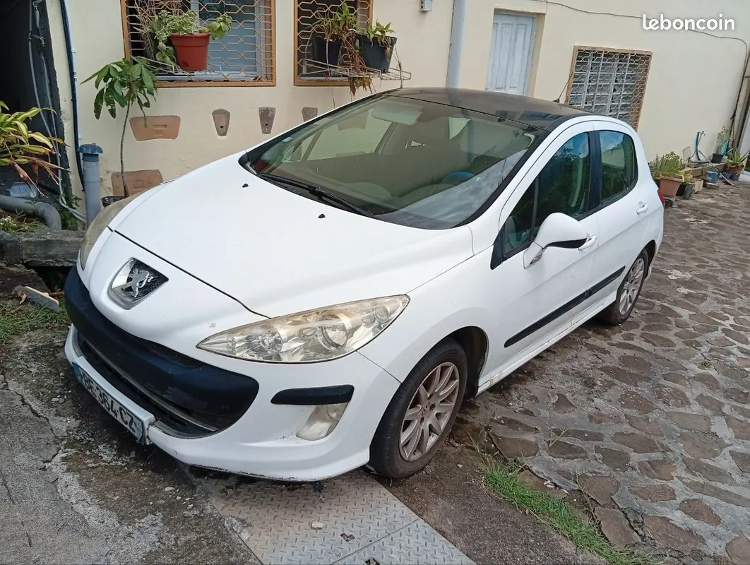 Peugeot 308 2010 photo 2