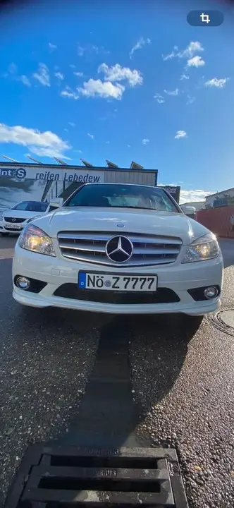 Mercedes-Benz C200