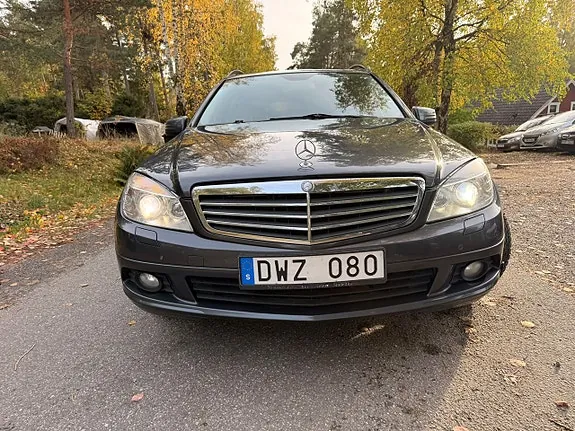 Mercedes-Benz C220 2011 photo 3