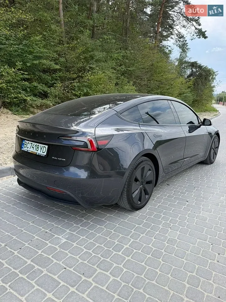 Tesla Model 3 2024 photo 5