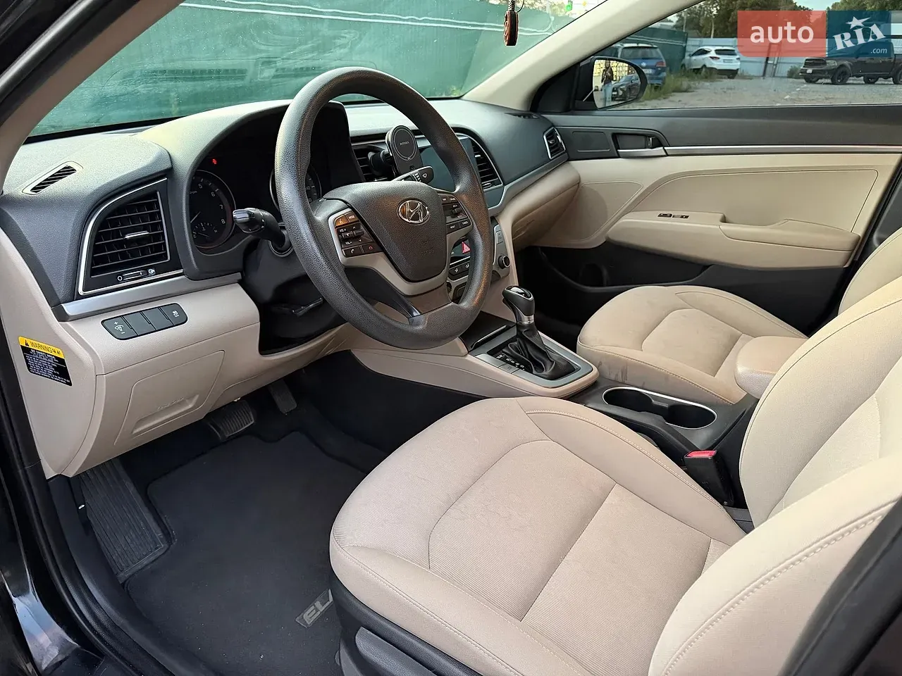 Hyundai Elantra 2017 photo 4