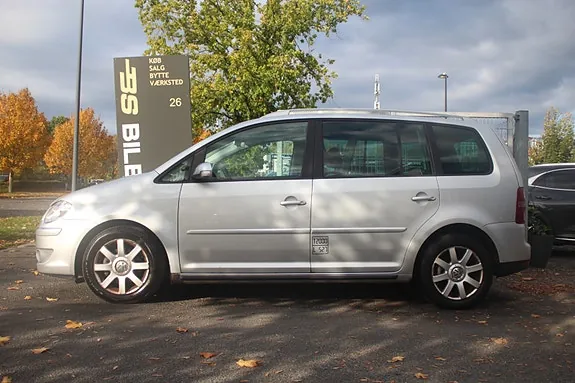 Volkswagen Touran 2007 photo 2