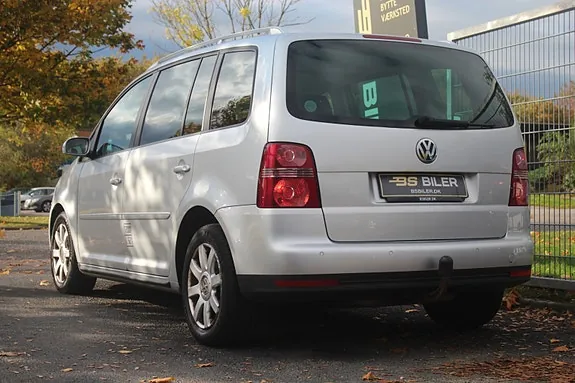 Volkswagen Touran 2007 photo 3