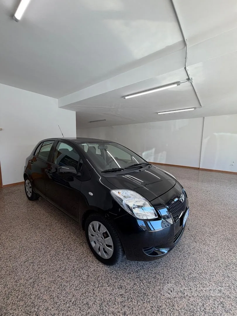 Toyota Yaris 2006 photo 3