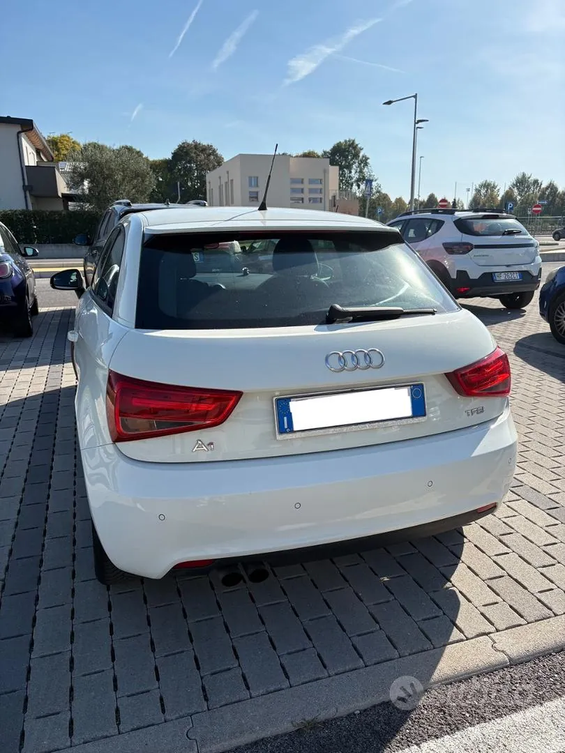 Audi A1 2011 photo 3