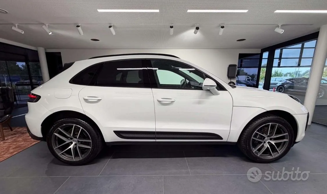 Porsche Macan 2022 photo 2
