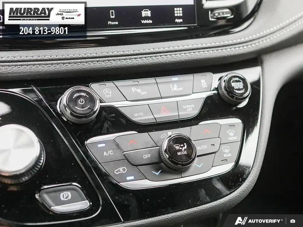 Chrysler Pacifica 2026 photo 4