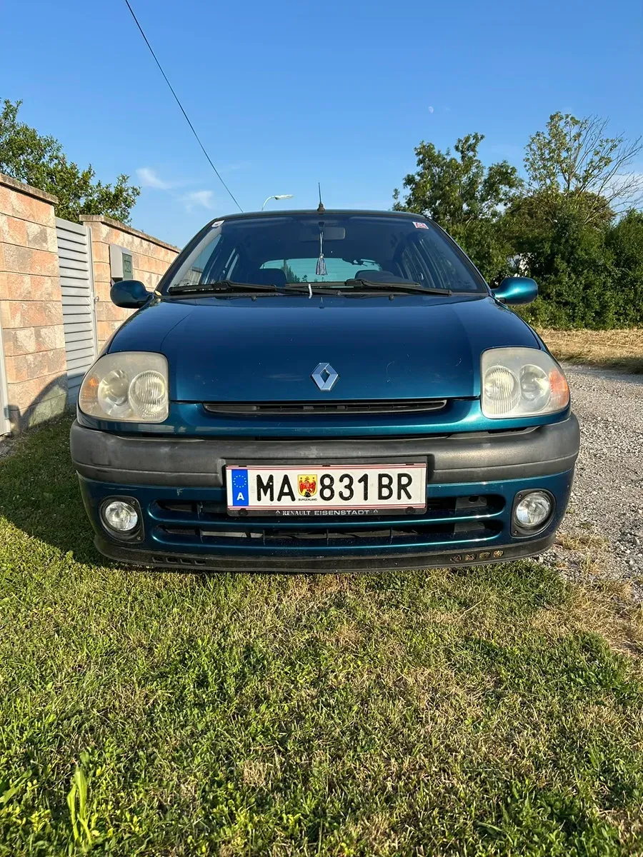 Renault Clio 2000 photo 2