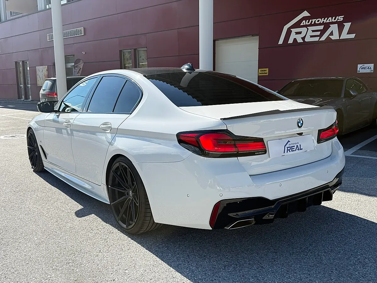 BMW 5 Series 2023 photo 3