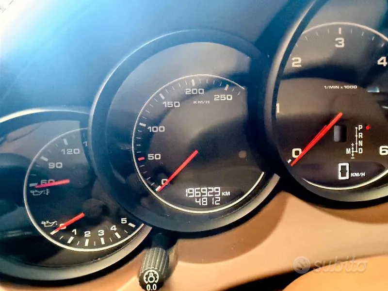 Porsche Cayenne 2012 photo 3