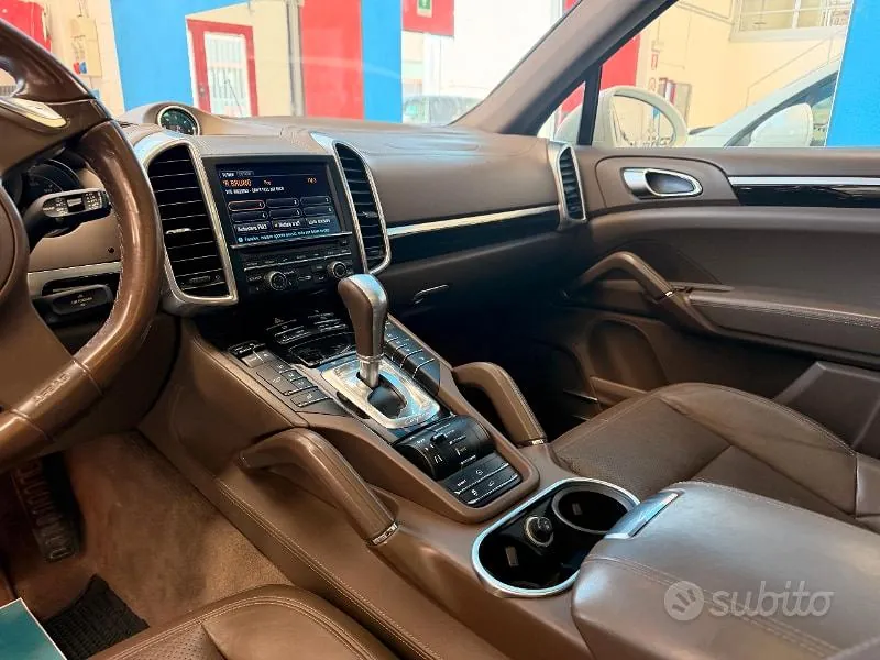 Porsche Cayenne 2012 photo 5