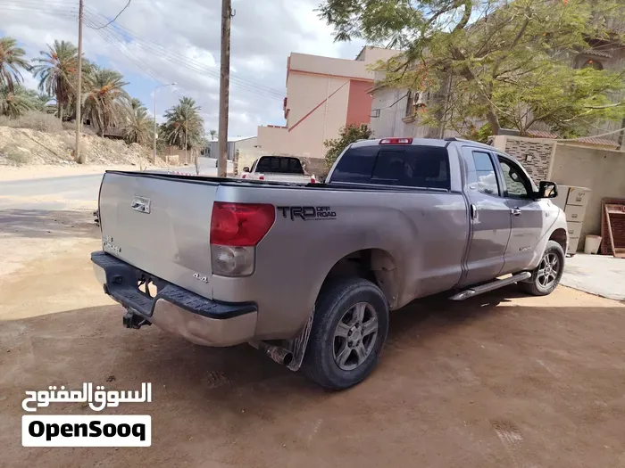 Toyota Tundra 2010 photo 3