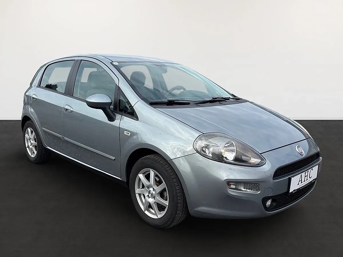 Fiat Punto 2012 photo 2