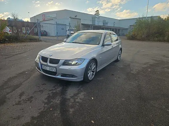 BMW 330I