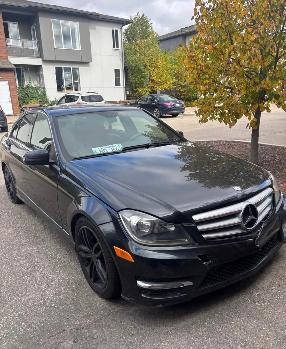 Mercedes-Benz C-Class 2012 photo 2